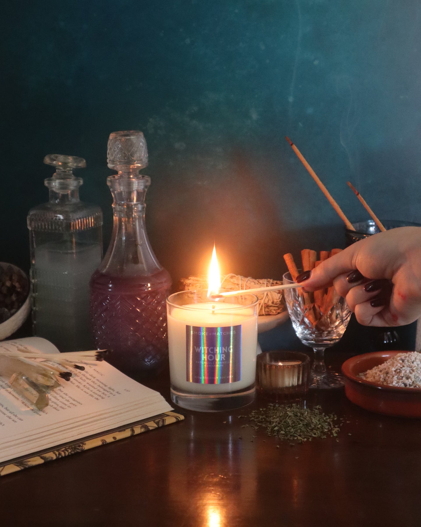 ๐ฎ Witching Hour ๐ฎ - 220g Candle