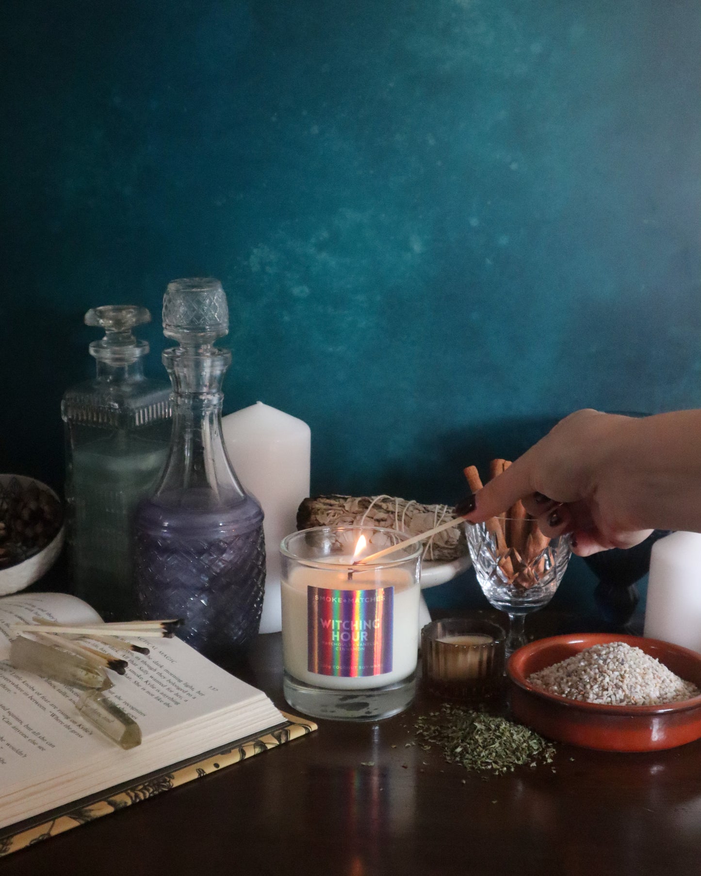 ๐ฎ Witching Hour ๐ฎ - 220g Candle