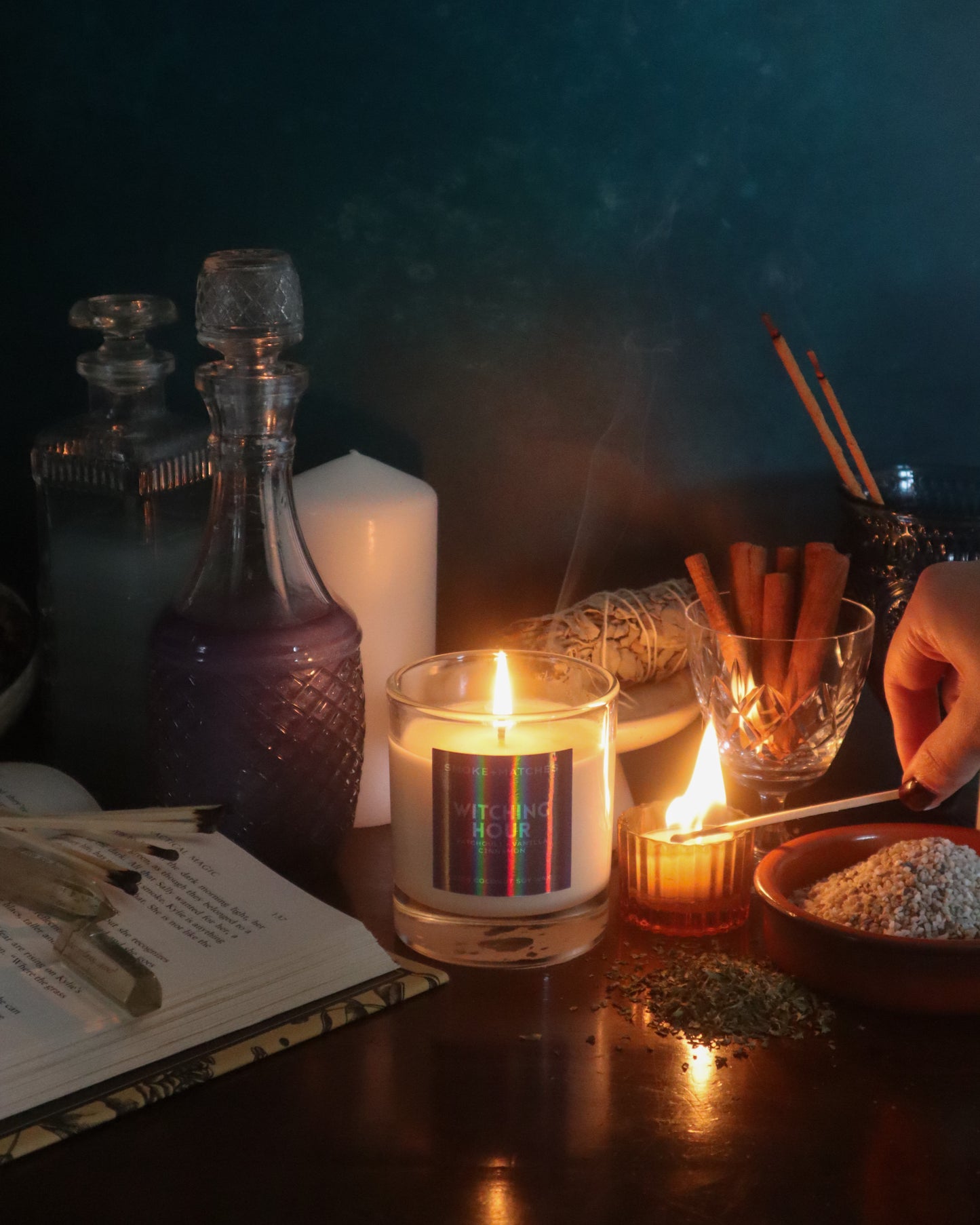 ๐ฎ Witching Hour ๐ฎ - 220g Candle