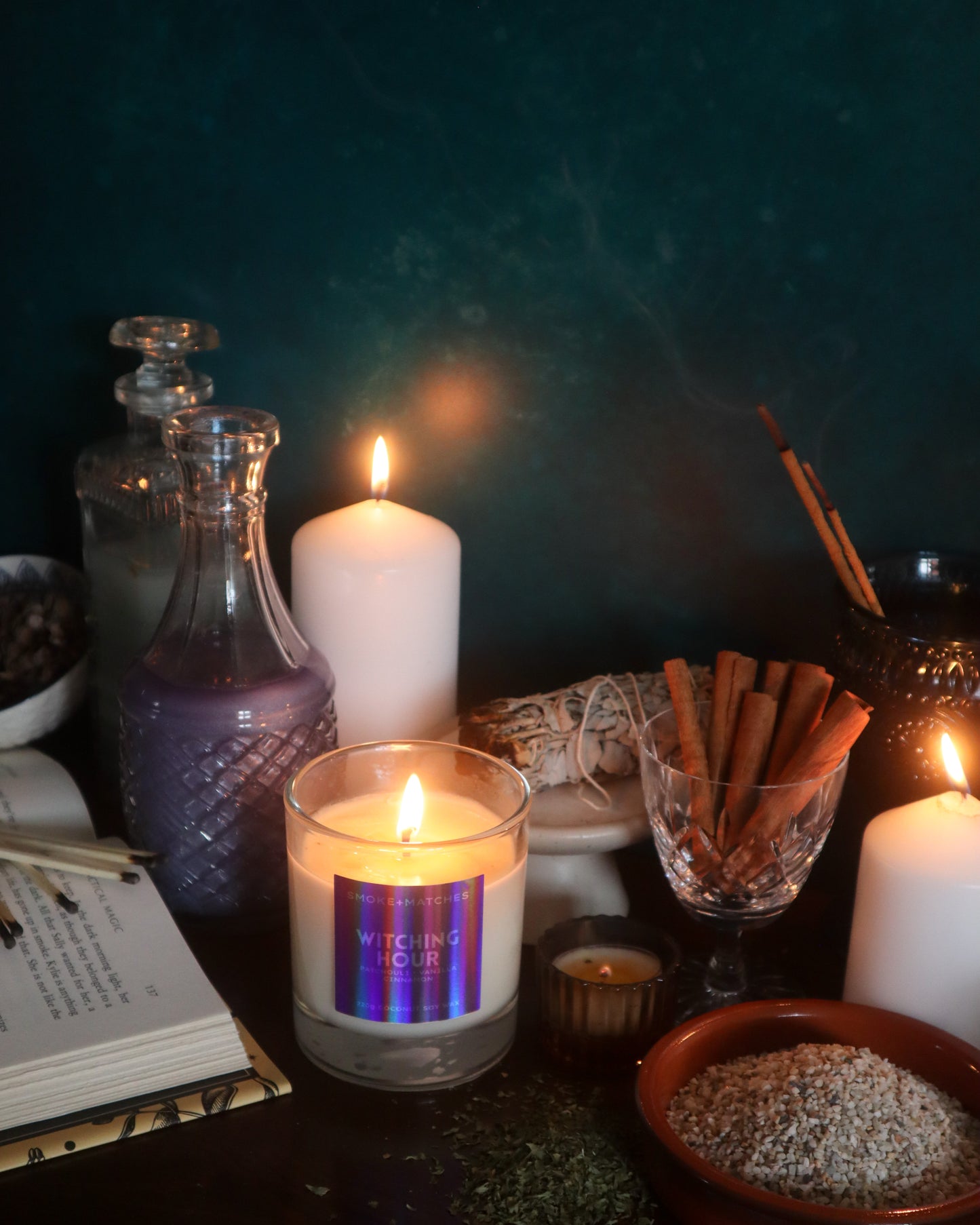๐ฎ Witching Hour ๐ฎ - 220g Candle