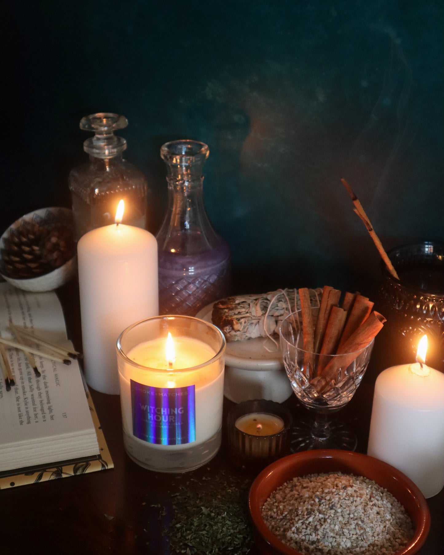 ๐ฎ Witching Hour ๐ฎ - 220g Candle