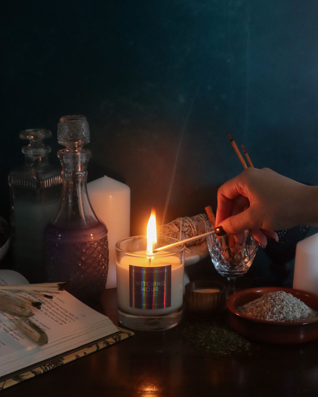 🔮 Witching Hour 🔮  - 40hr Candle