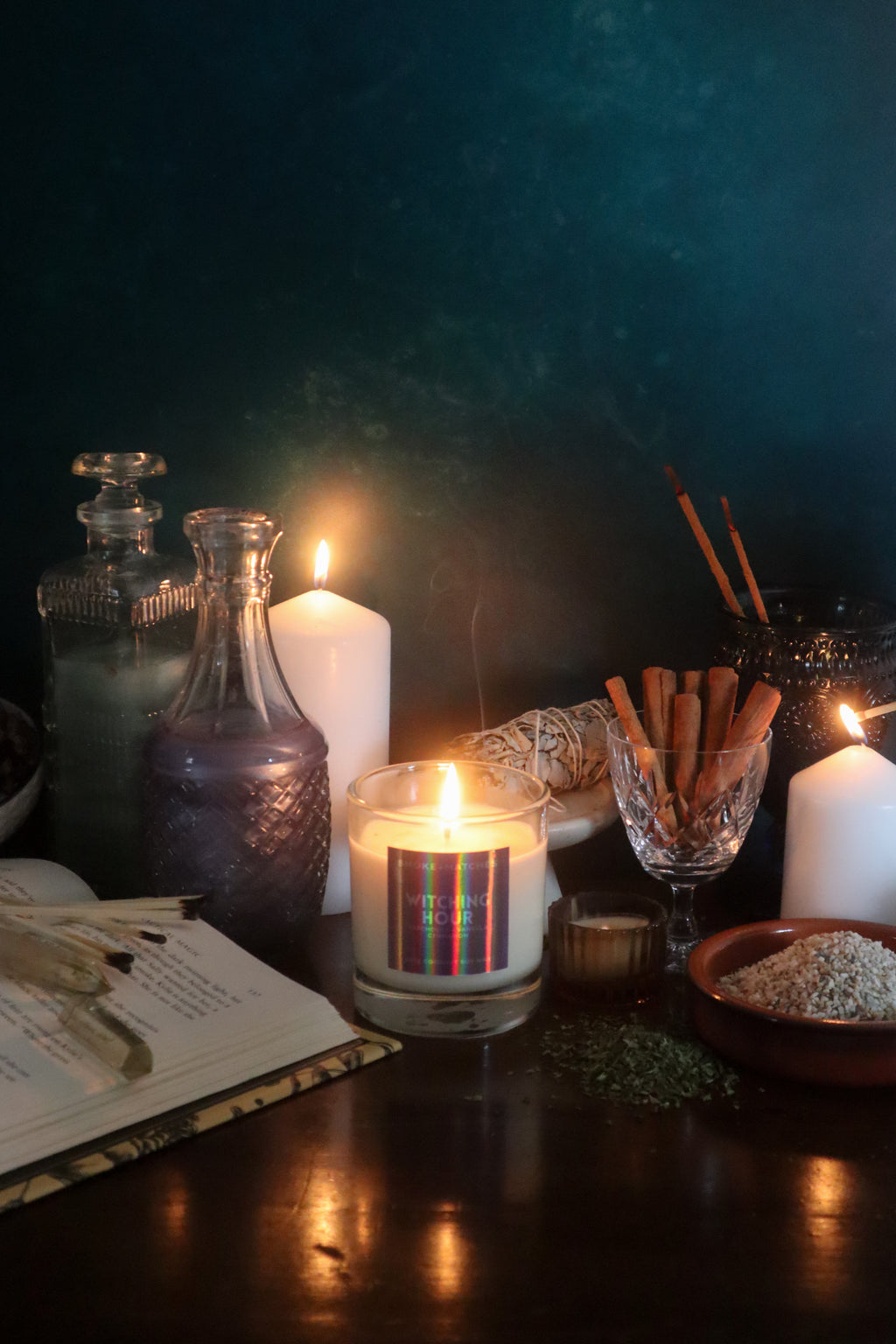 🔮 Witching Hour 🔮  - 40hr Candle