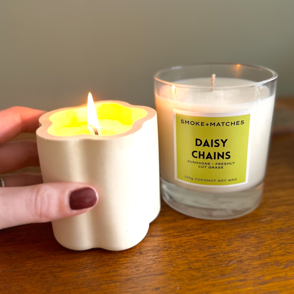 Daisy Chains - 220g Candle